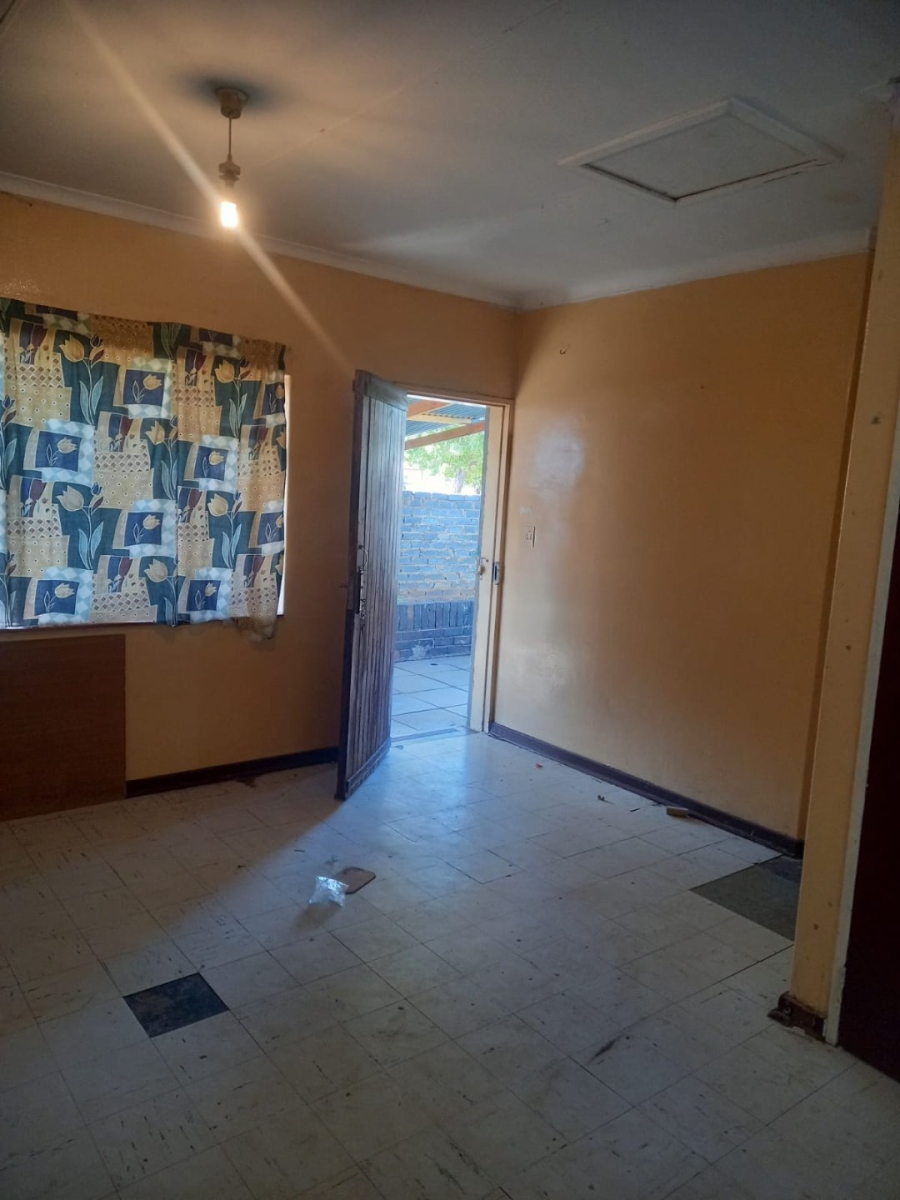 1 Bedroom Property for Sale in Randlespark North West
